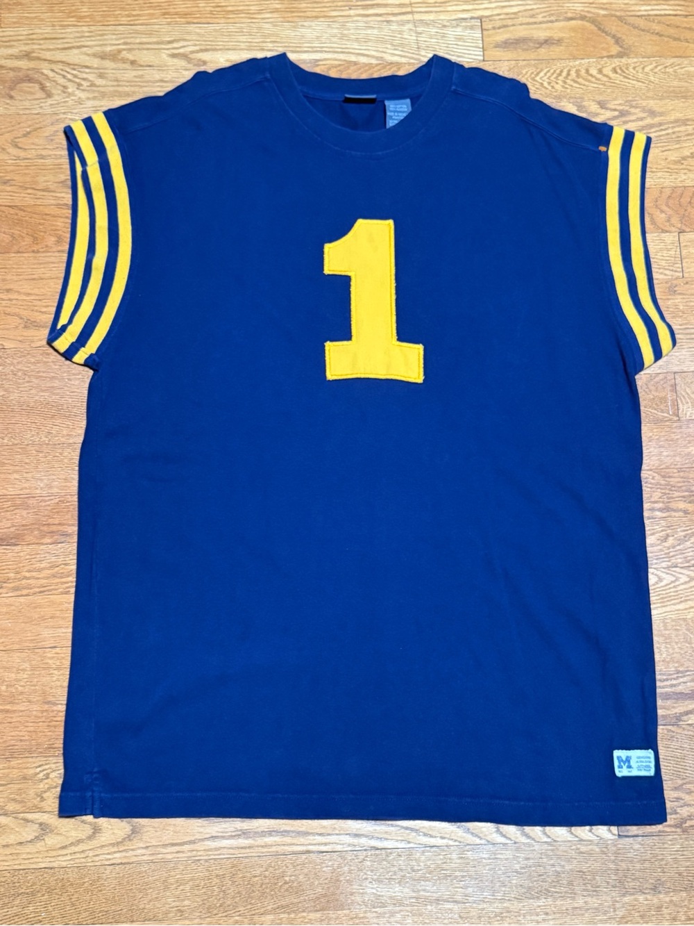Vintage Y2K Pro Edge Michigan Wolverines #1 Jersey - Oversized XL (EUC)